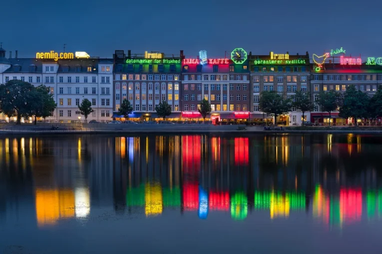 Panoráma Kodane pri kodanských jazerách